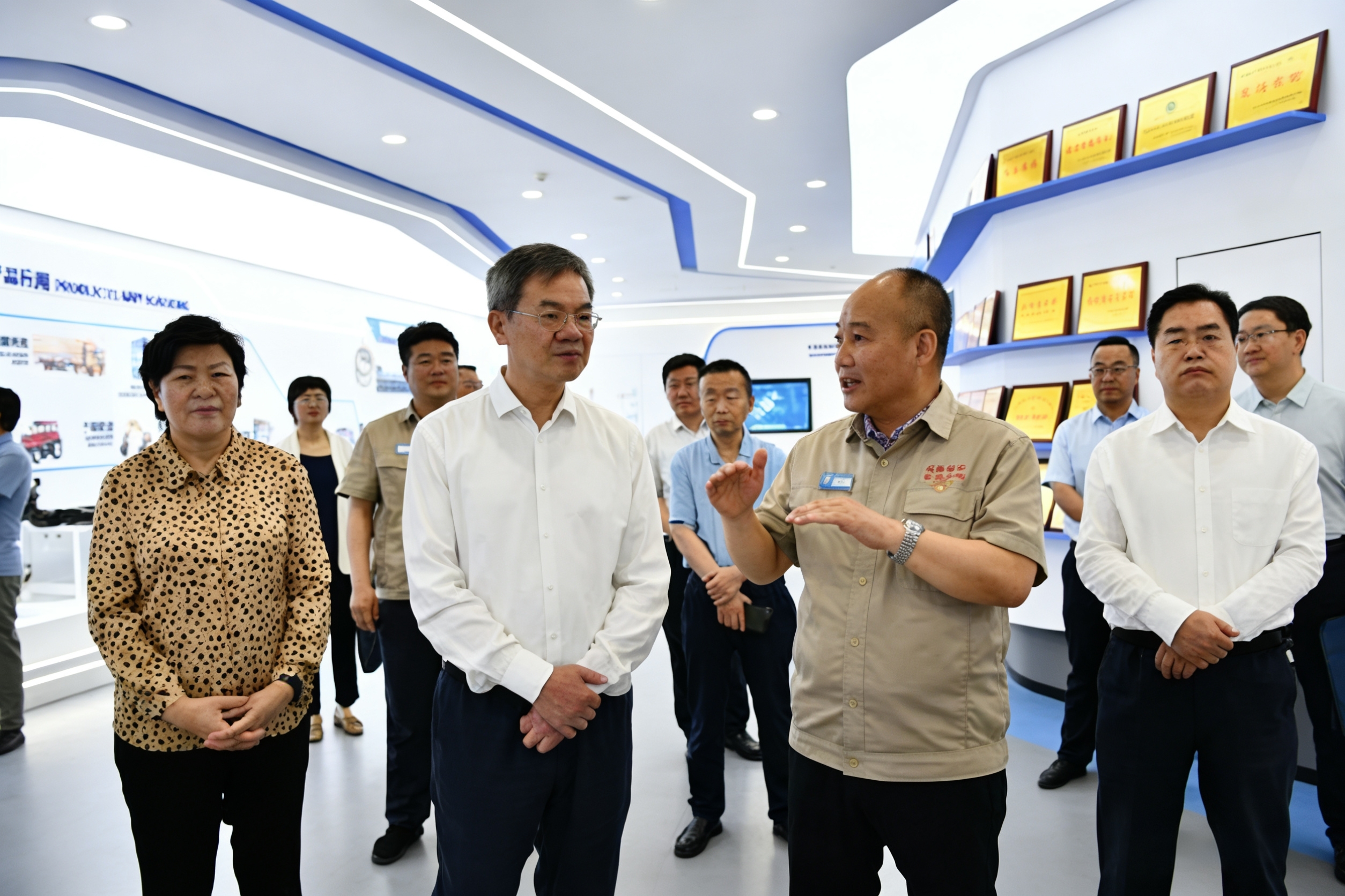 2023年6月21日省政协党组书记、主席庄国泰一行来海林调研