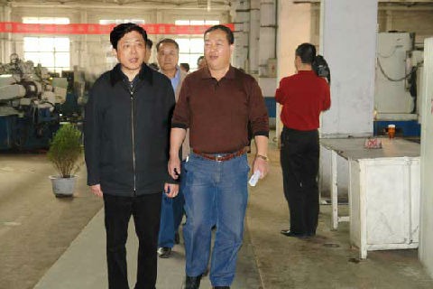 时任甘肃省长刘伟平来公司考察调研